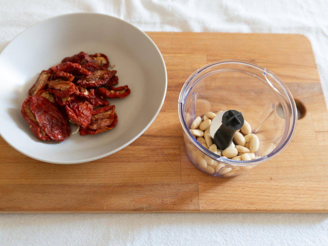 Pesto de tomates secos - paso 1