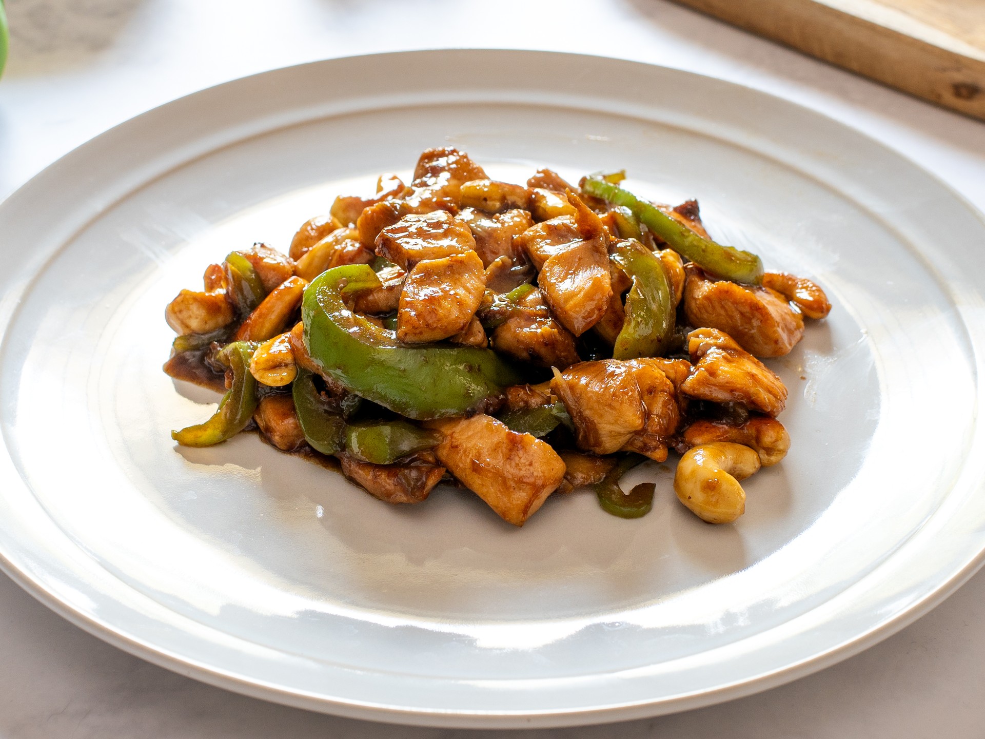Pollo con Anacardos y Pimientos