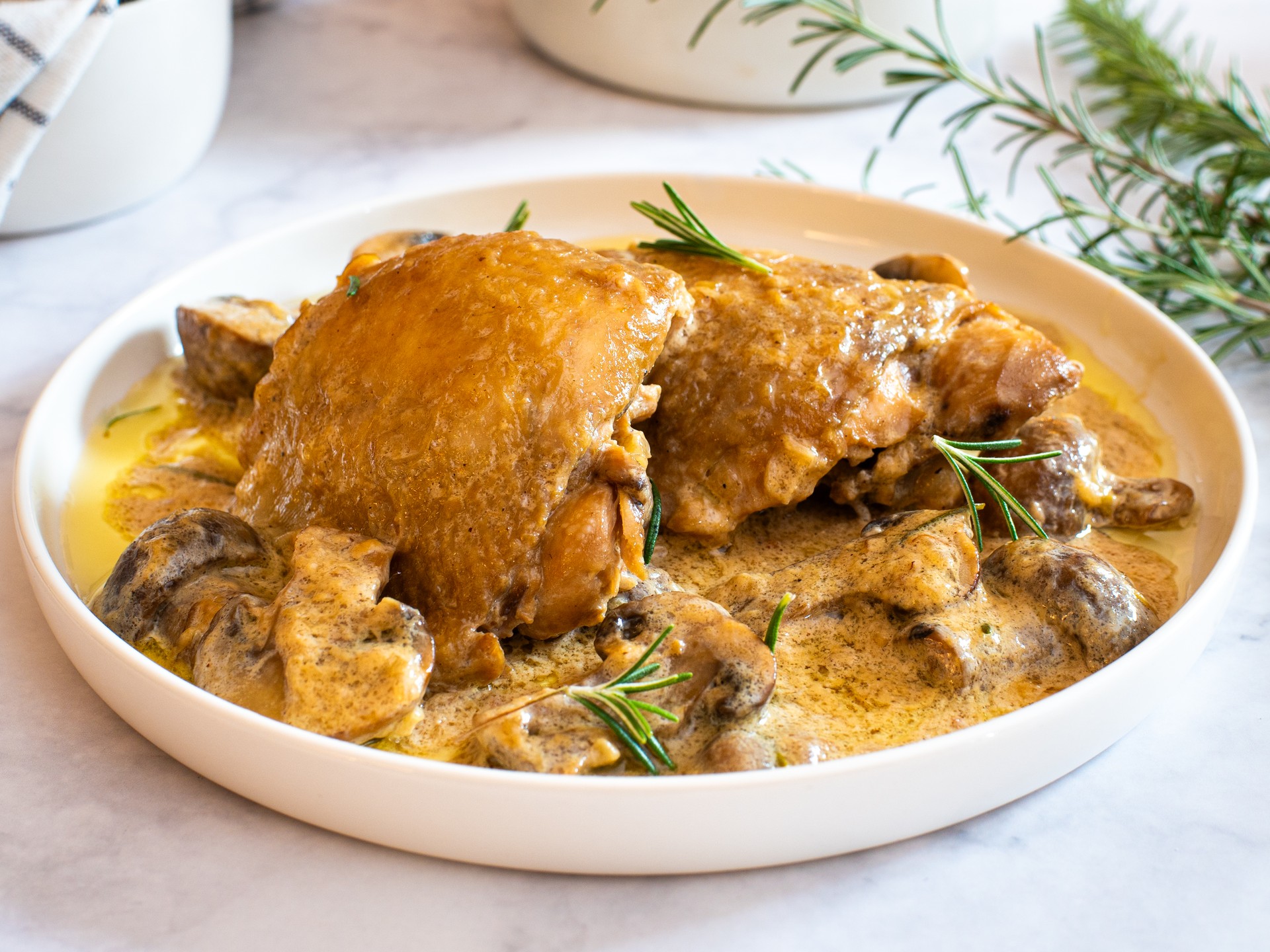 Pollo con champiñones