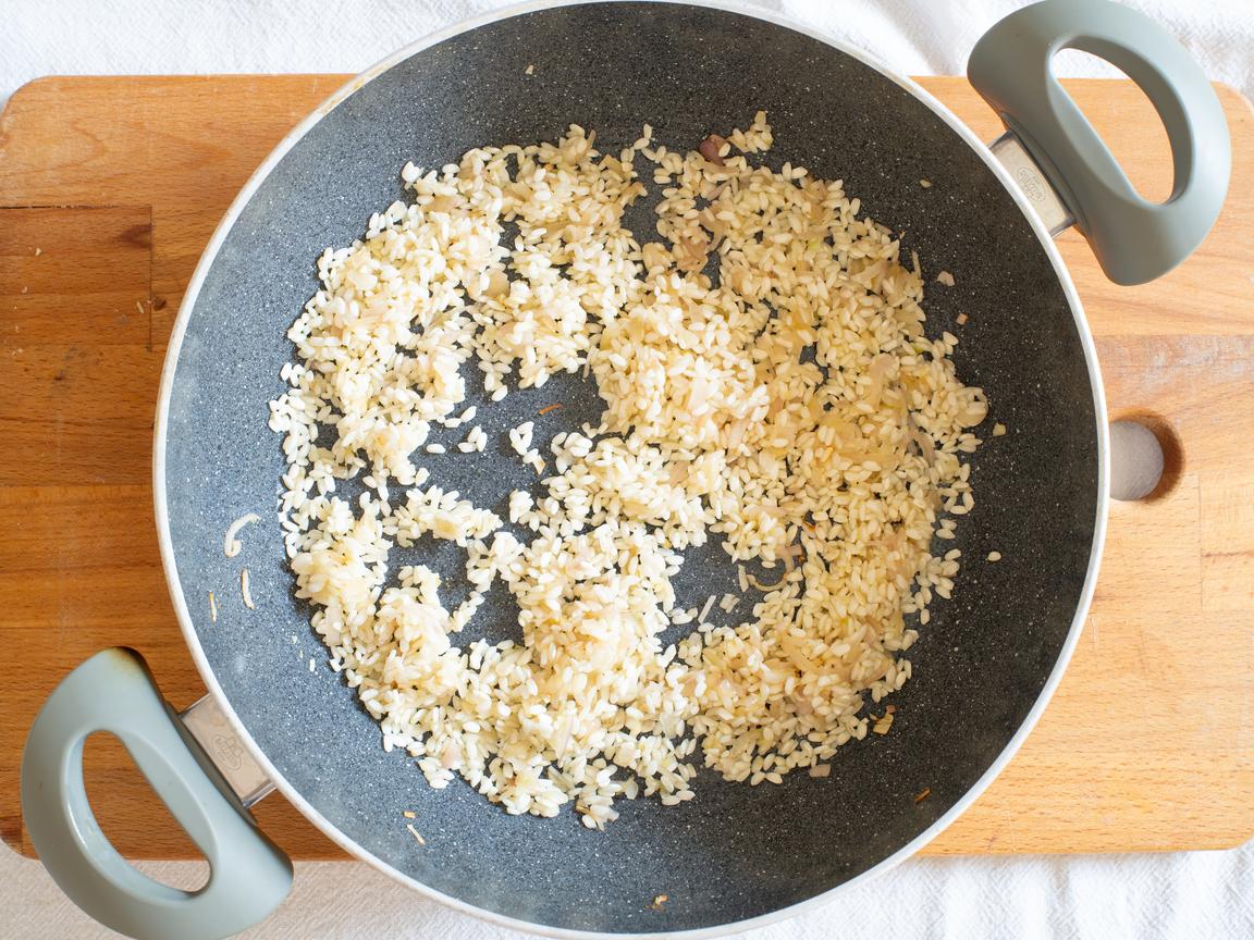 Risotto de queso de cabra y nueces - paso 3