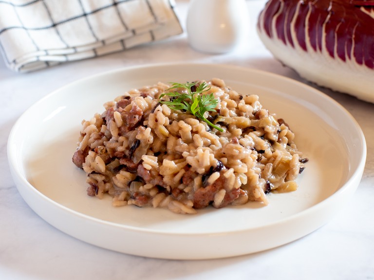Risotto de radicchio rojo y salchicha