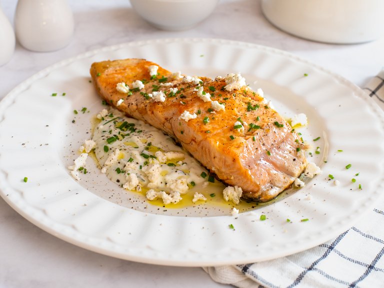 Salmón a la griega