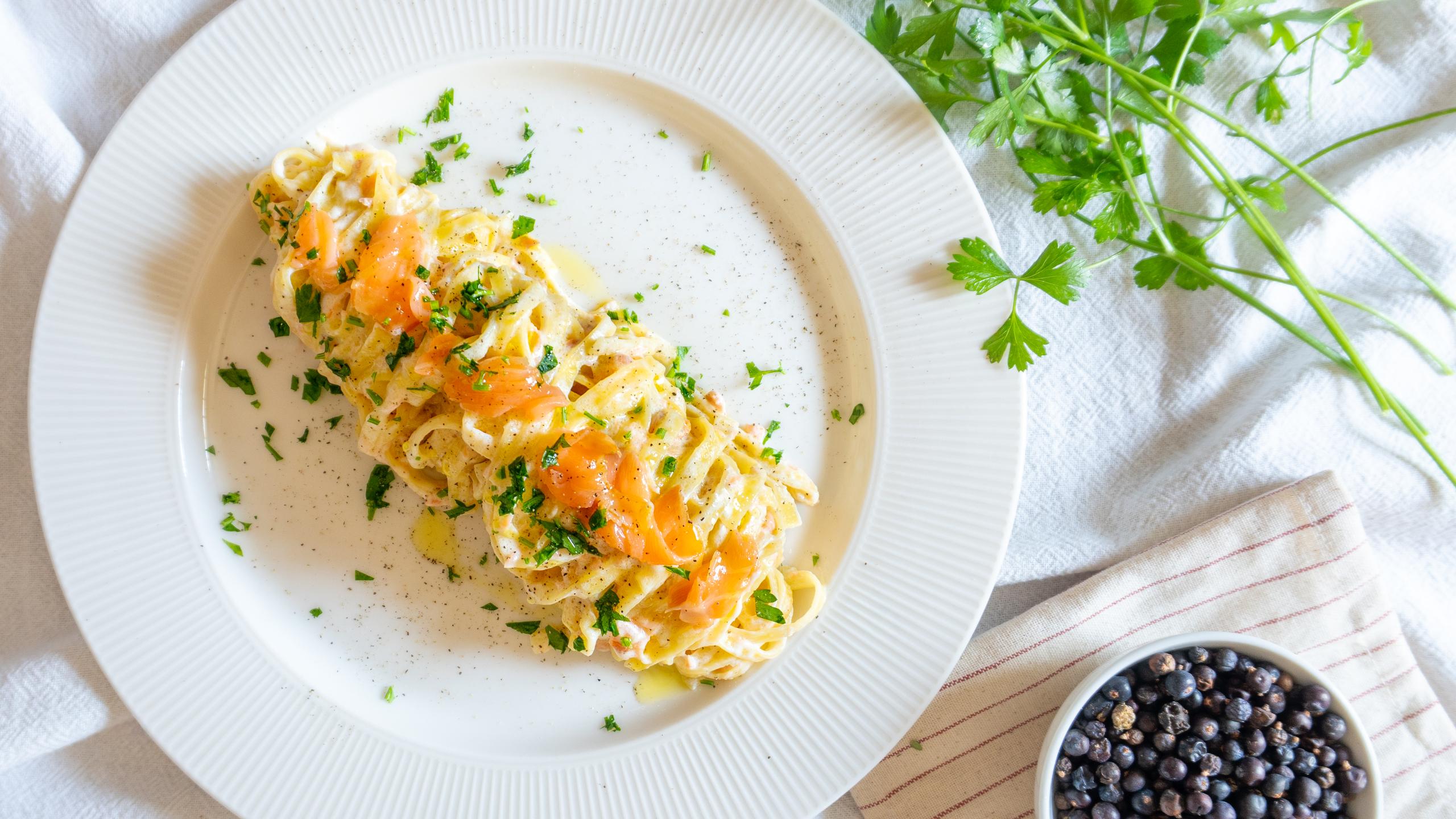 Tagliolini con salmón ahumado