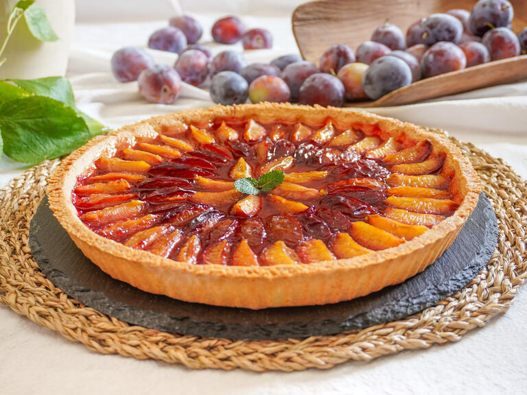 Tarta de ciruelas frescas