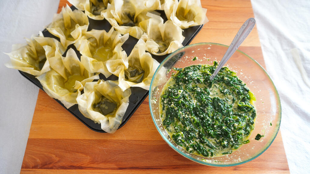 Cestas de pasta filo con espinacas