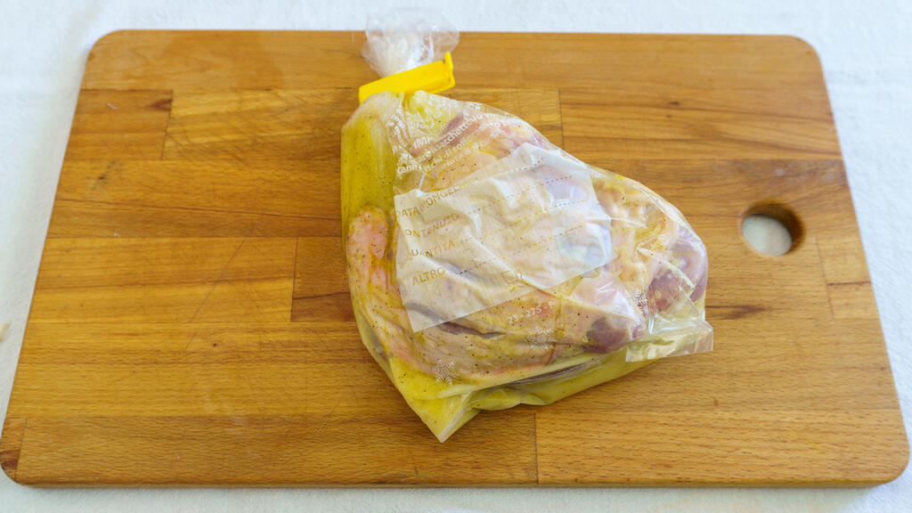 Muslo de pavo marinado al horno