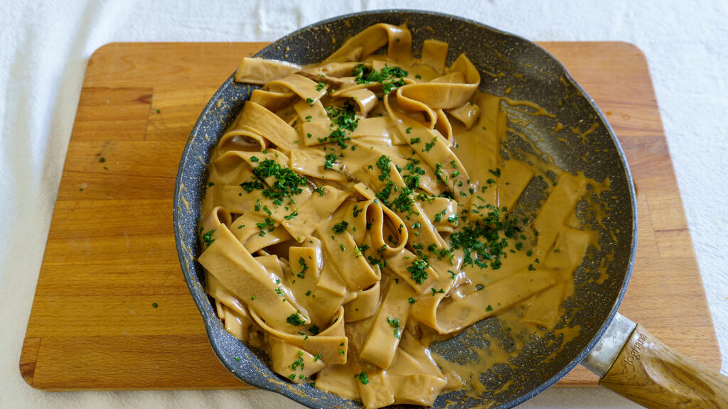Pappardelle con setas porcini y crema de parmesano