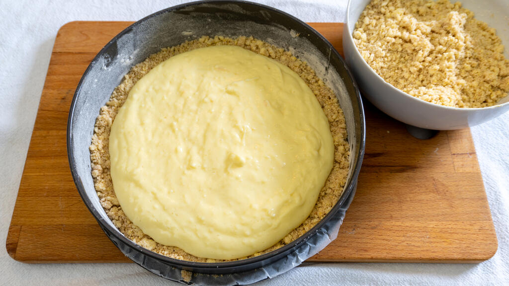 Gâteau émietté à la crème - étape 8