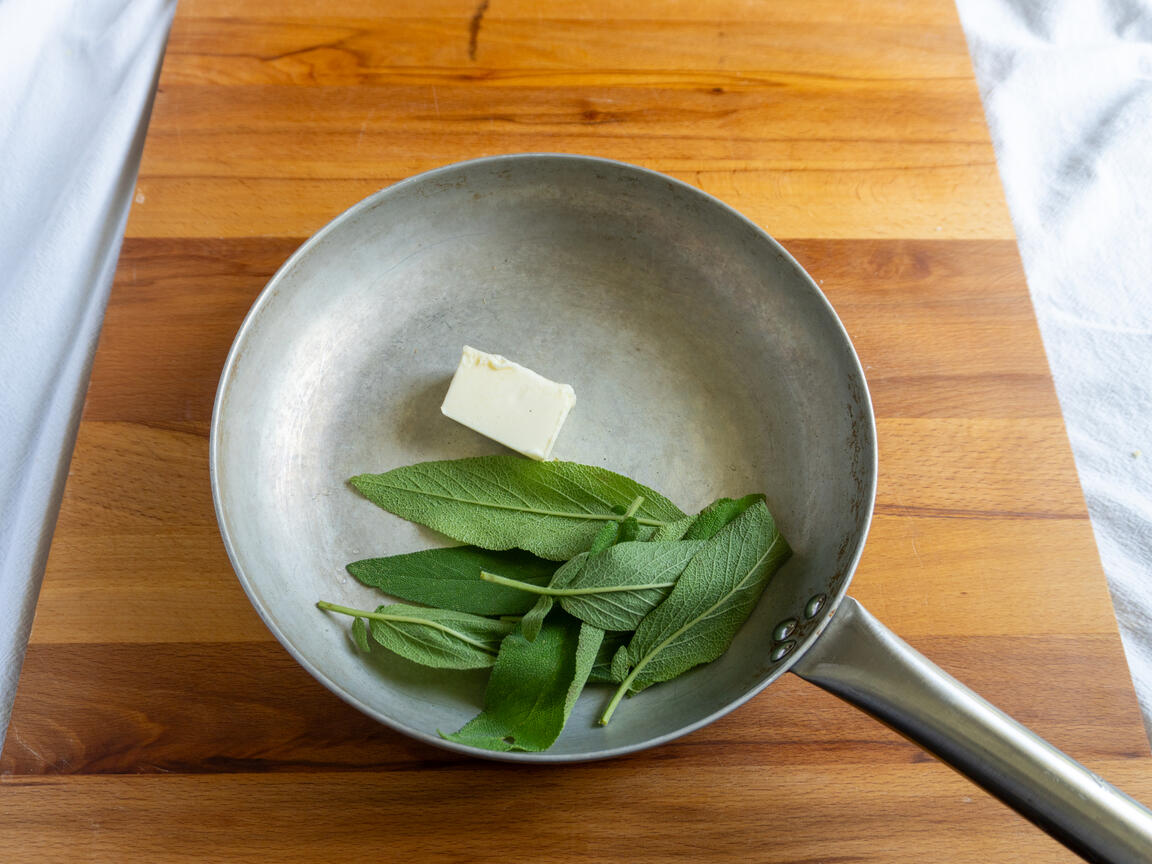 Gnocchis à la ricotta, beurre et sauge - étape 6