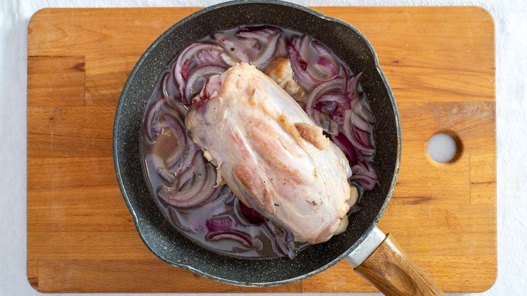 Jarret de porc aux pommes de terre rôties