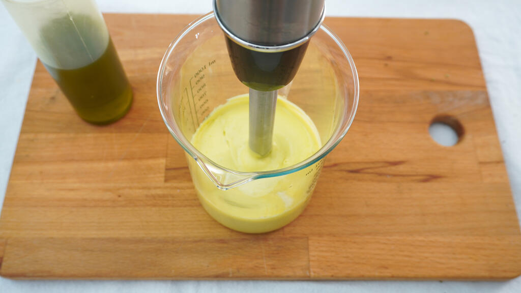 Mayonnaise classique au citron - étape 2
