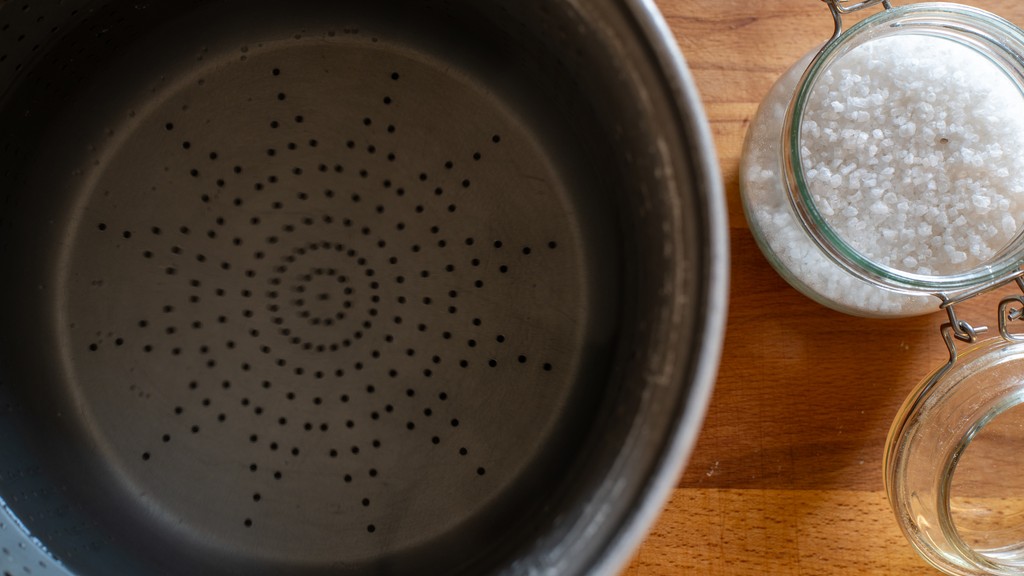 Pâtes à la crème de chou-fleur et noix