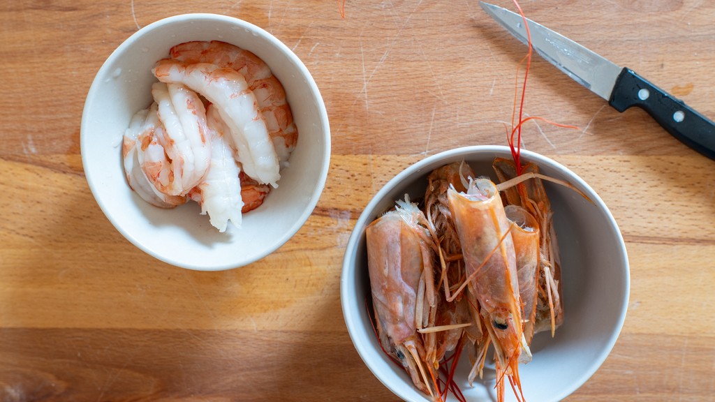 Pâtes à l’encre de seiche et crevettes