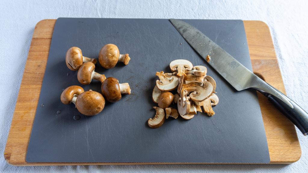 Pâtes aux champignons et saucisse