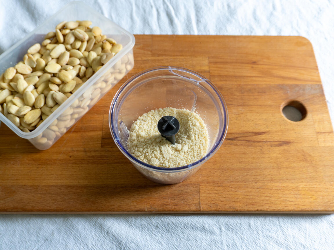 Pesto de persil et amandes - étape 1