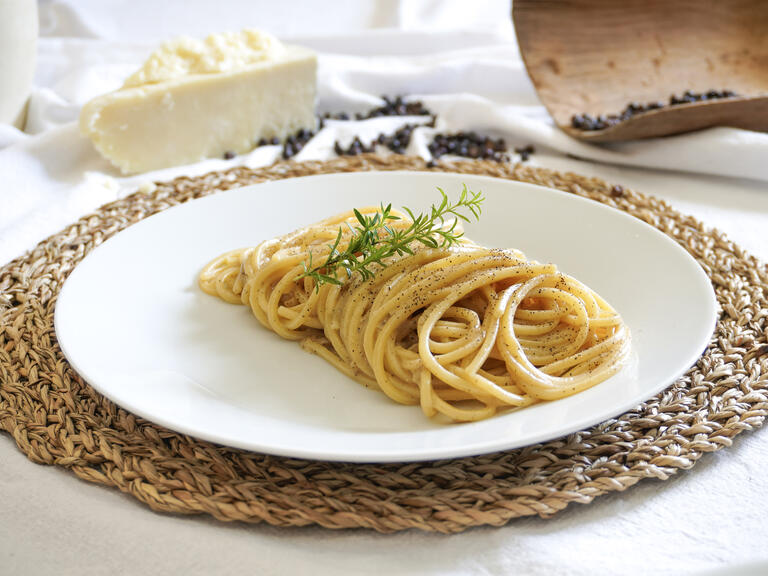 Tonnarelli cacio e pepe