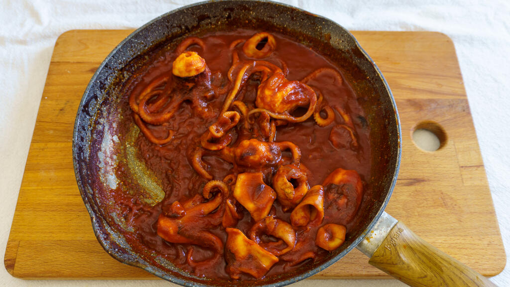 Moscardini en salsa de tomate