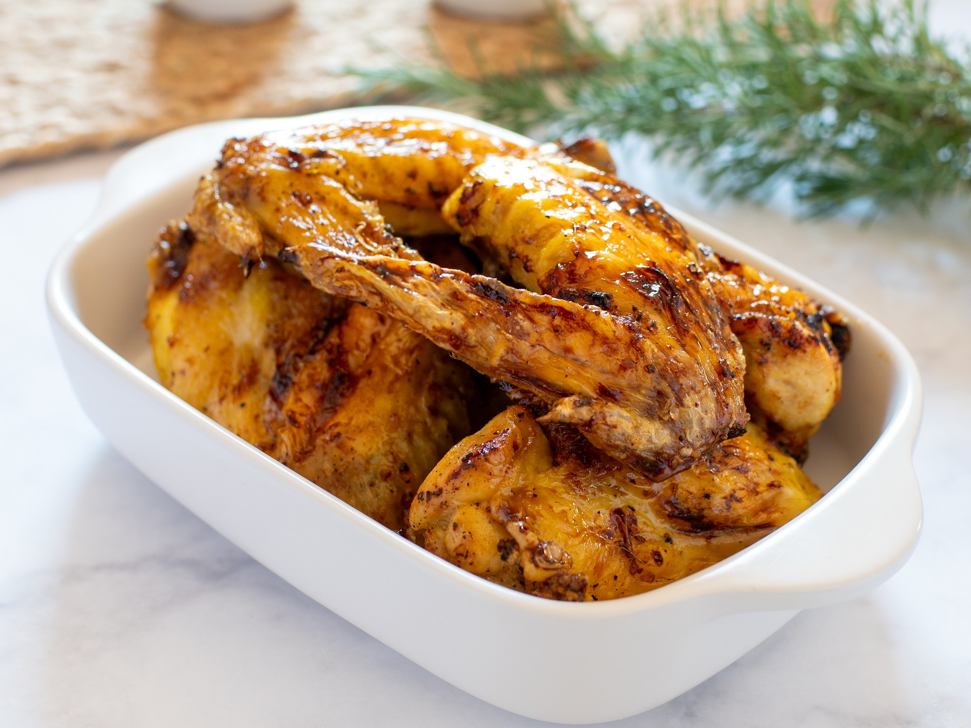 Alette di pollo glassate in friggitrice ad aria