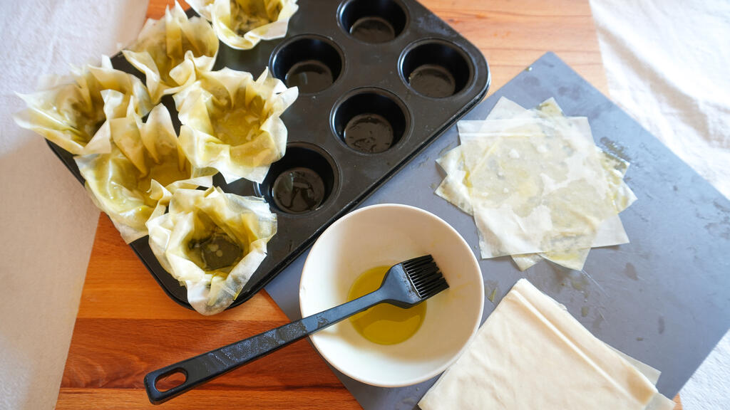 Cestini di pasta fillo con spinaci - passo 2