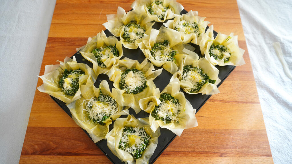 Cestini di pasta fillo con spinaci - passo 4