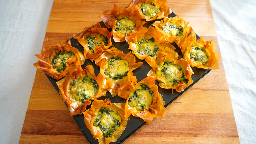 Cestini di pasta fillo con spinaci - passo 5