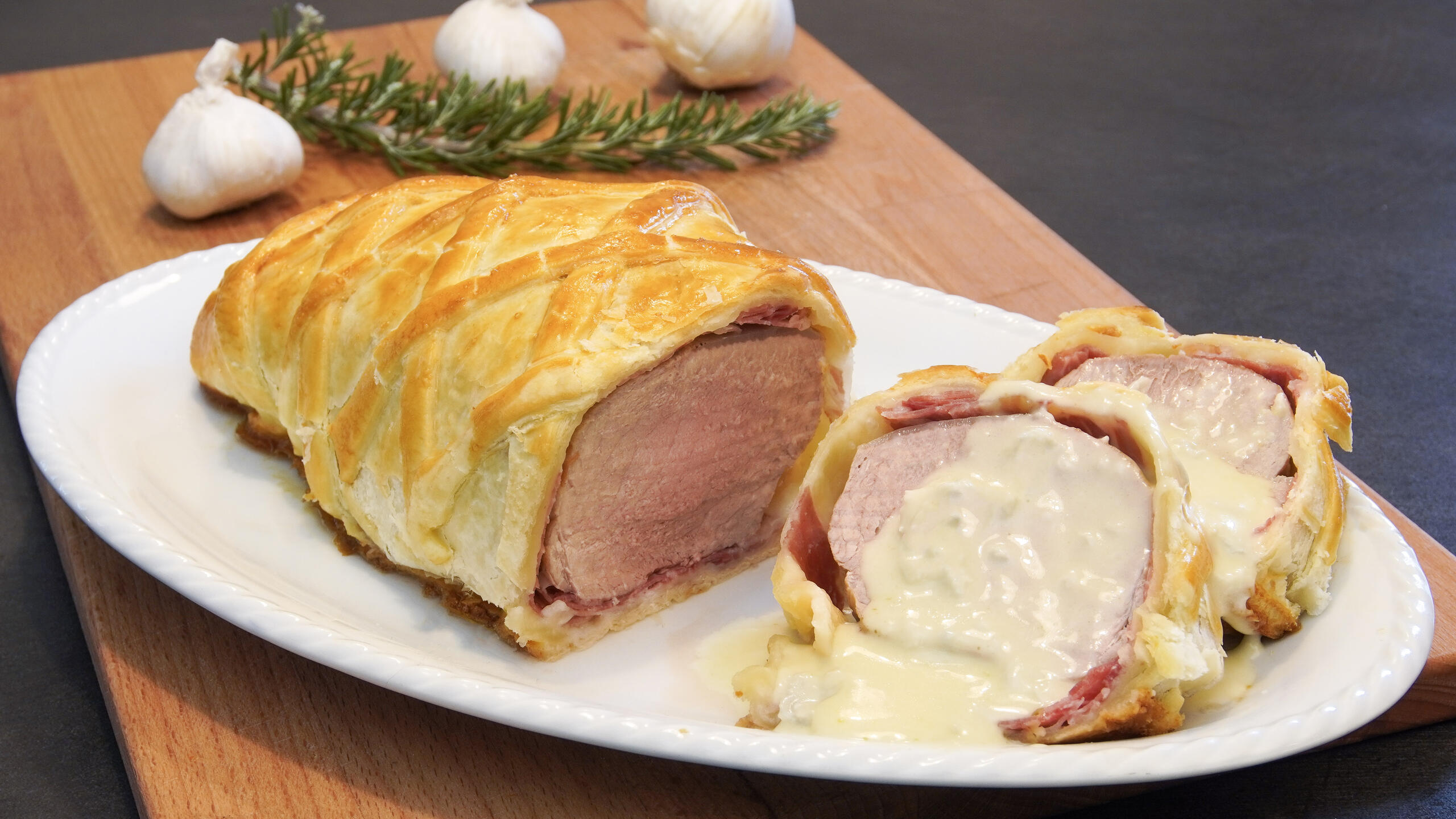 Filetto di maiale in crosta con salsa al gorgonzola