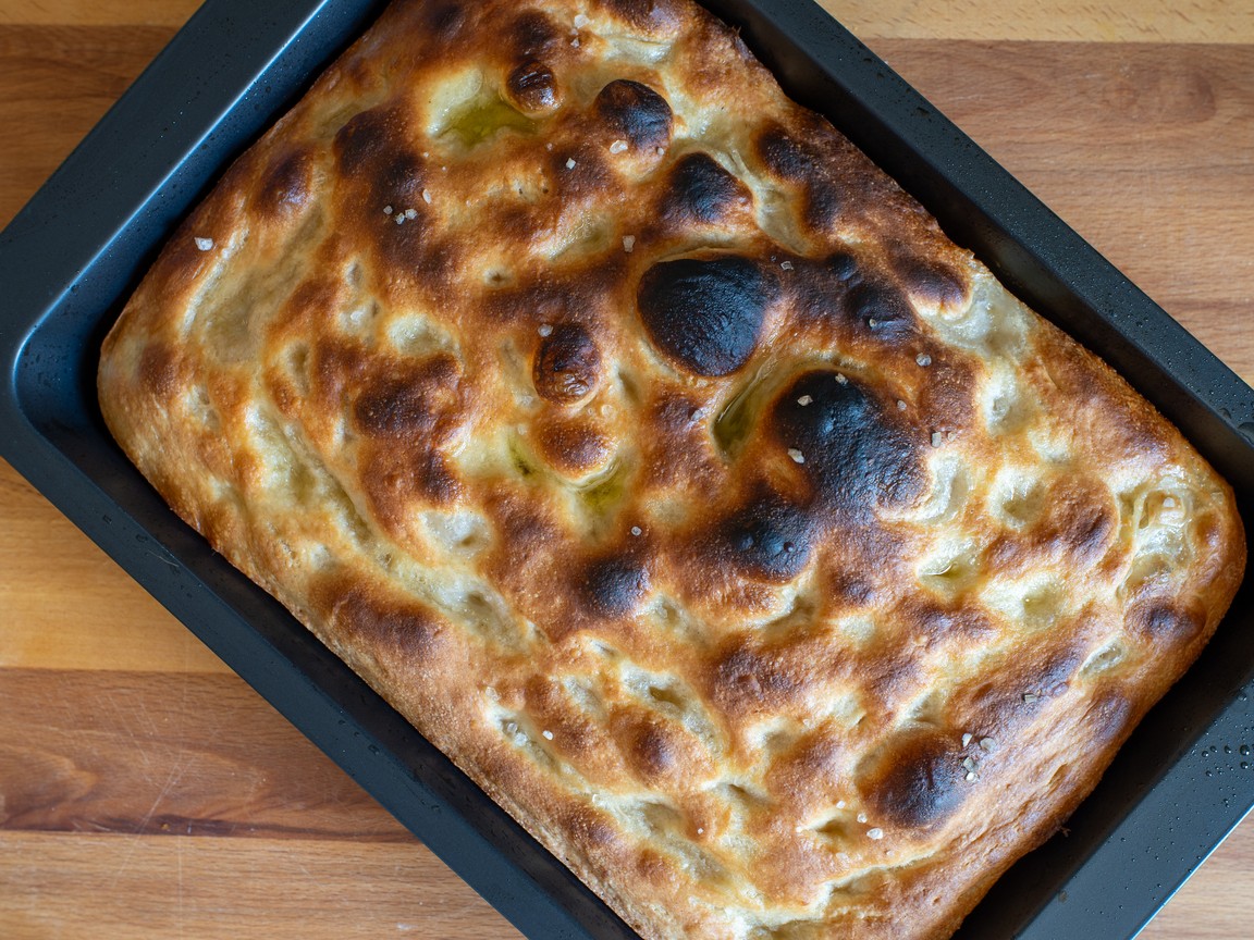 Focaccia alta e soffice - passo 9