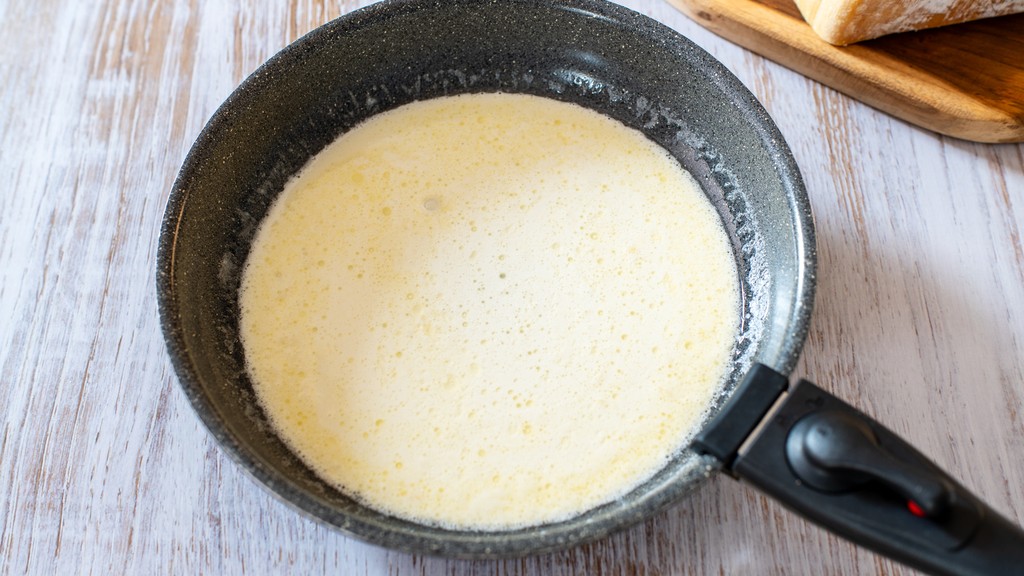 Fonduta di parmigiano - passo 2