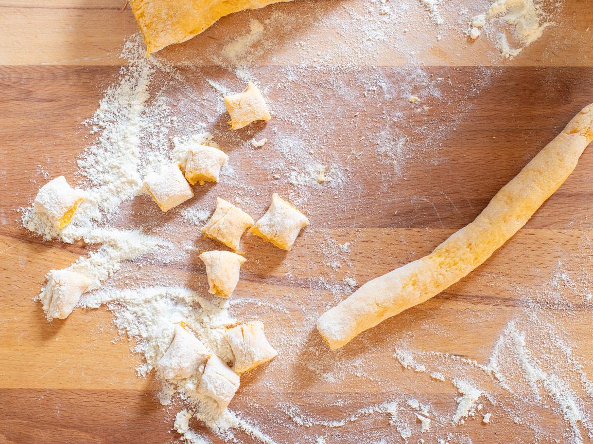 Gnocchi di zucca con fonduta di parmigiano - passo 4