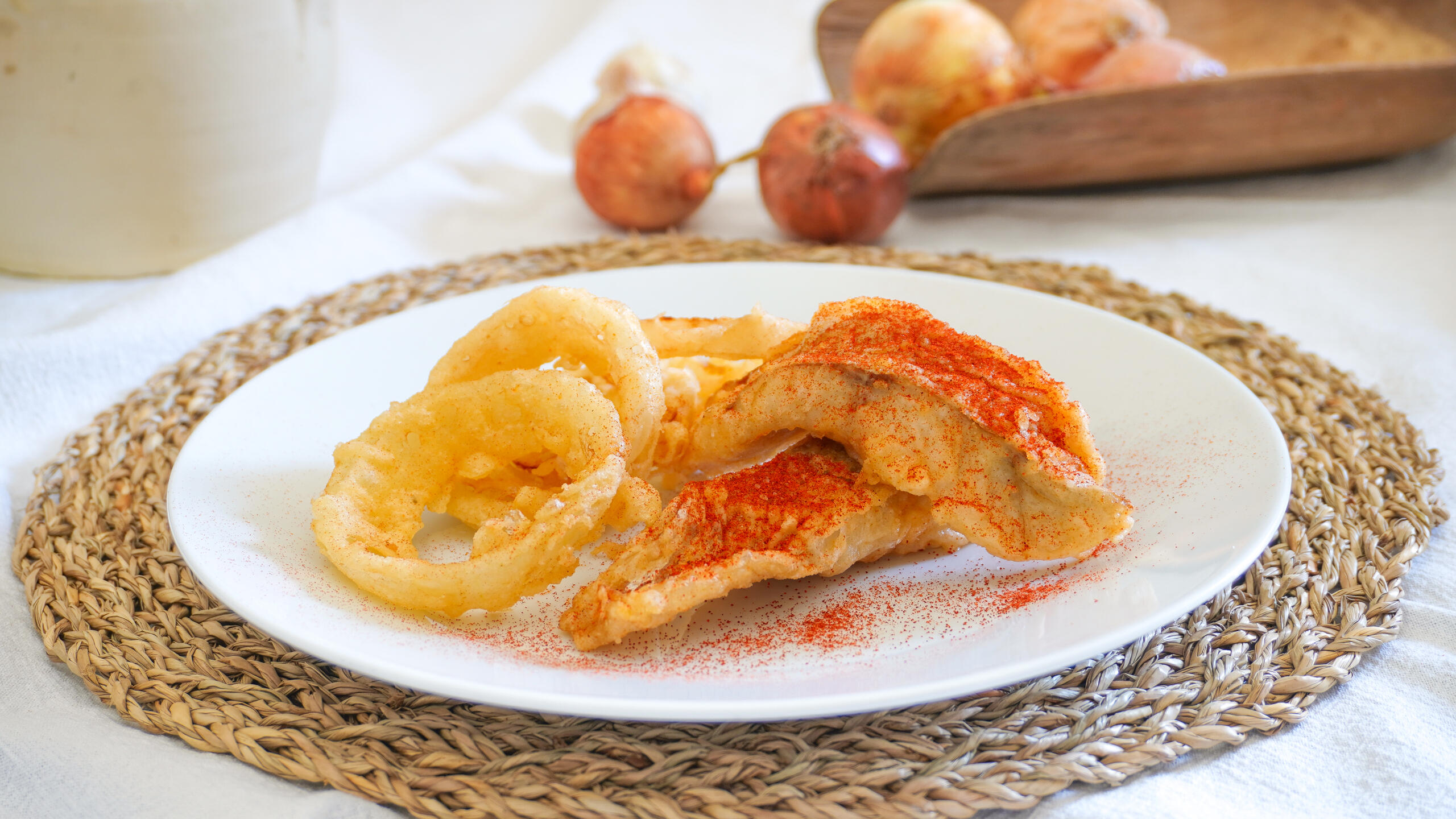 Merluzzo fritto con cipolle