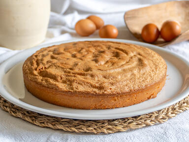 È una base soffice e leggera della pasticceria, pe...
