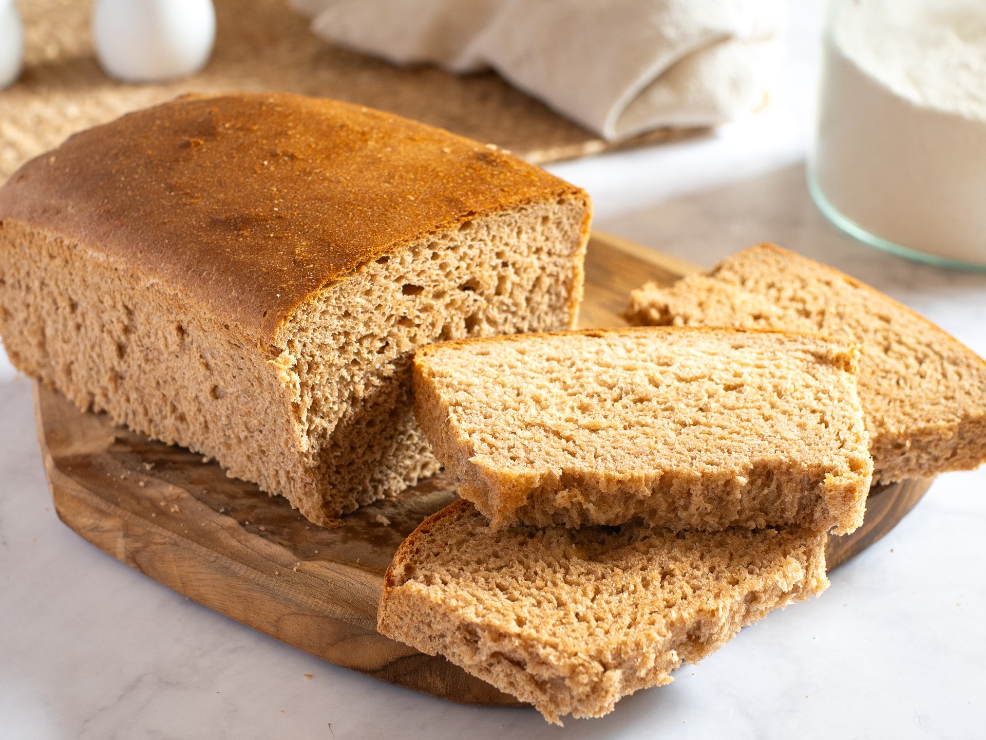 Pane di farro in cassetta