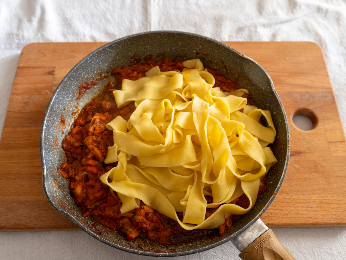 Pappardelle al ragù di costine - passo 3