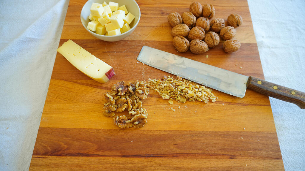 Pappardelle di grano saraceno con fonduta di Asiago e noci - passo 5