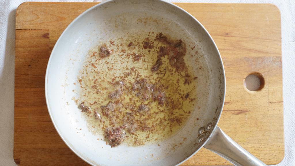 Pasta al burro e alici