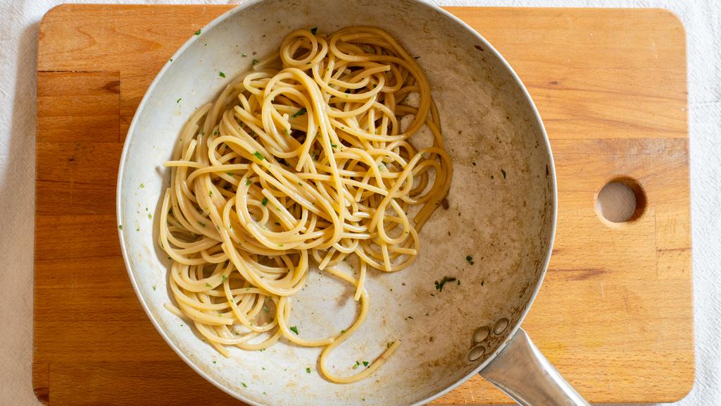 Pasta al burro e alici