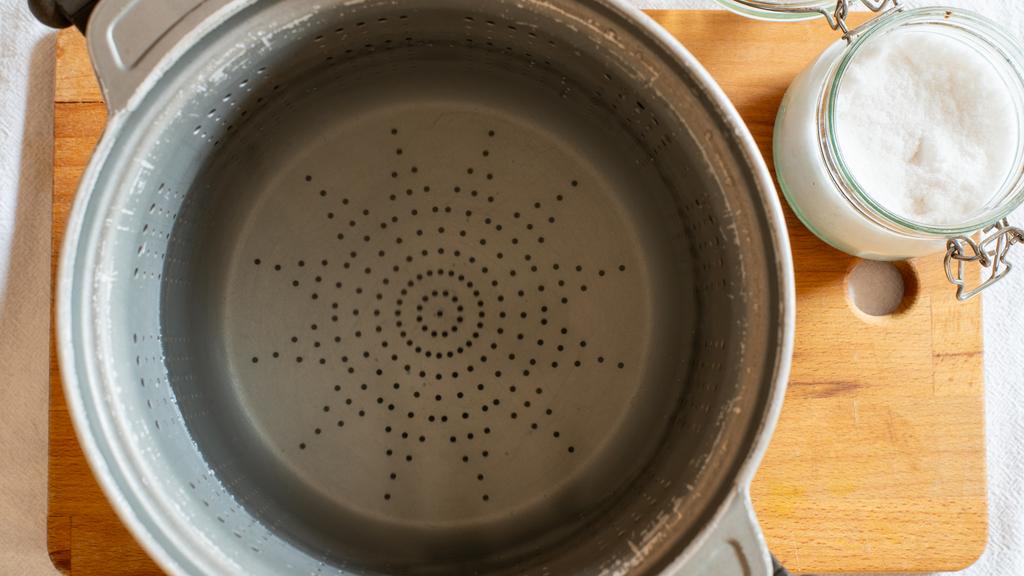 Pasta al burro e alici