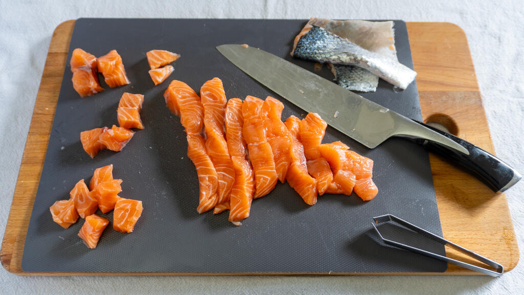 Pasta al salmone e aneto - passo 1