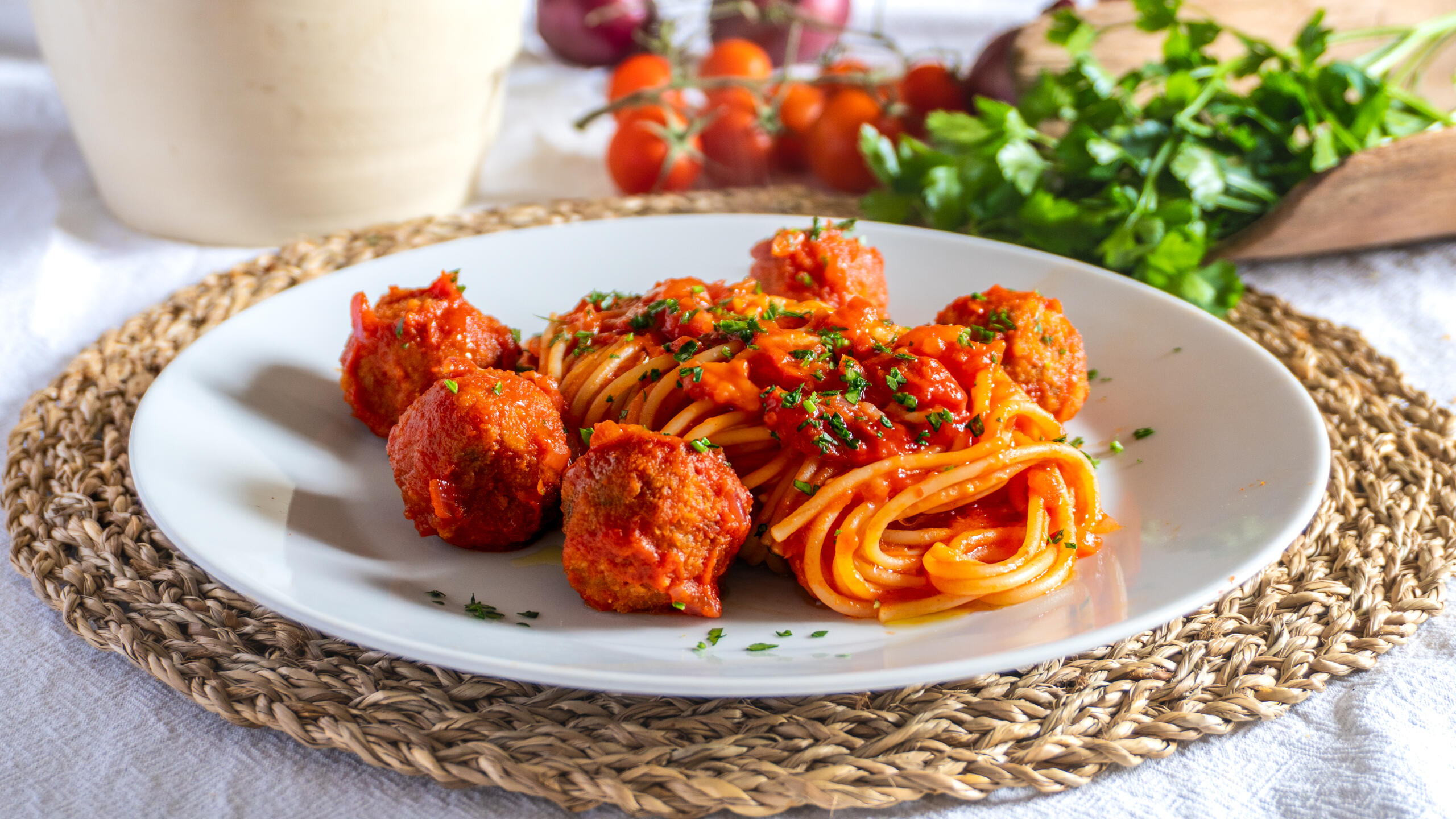 Pasta al sugo con polpette