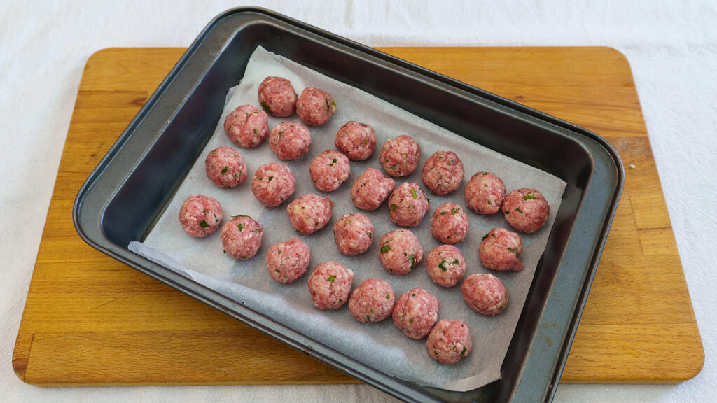 Pasta al sugo con polpette - passo 4