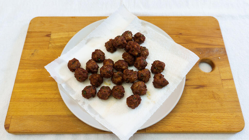 Pasta al sugo con polpette - passo 6