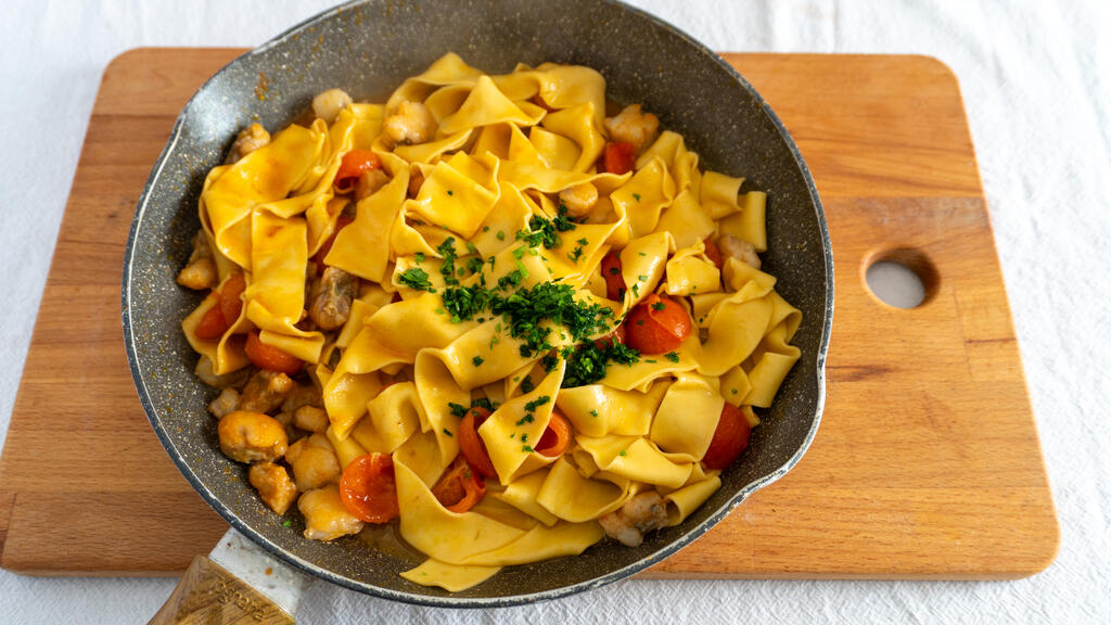 Pasta alla rana pescatrice - passo 7
