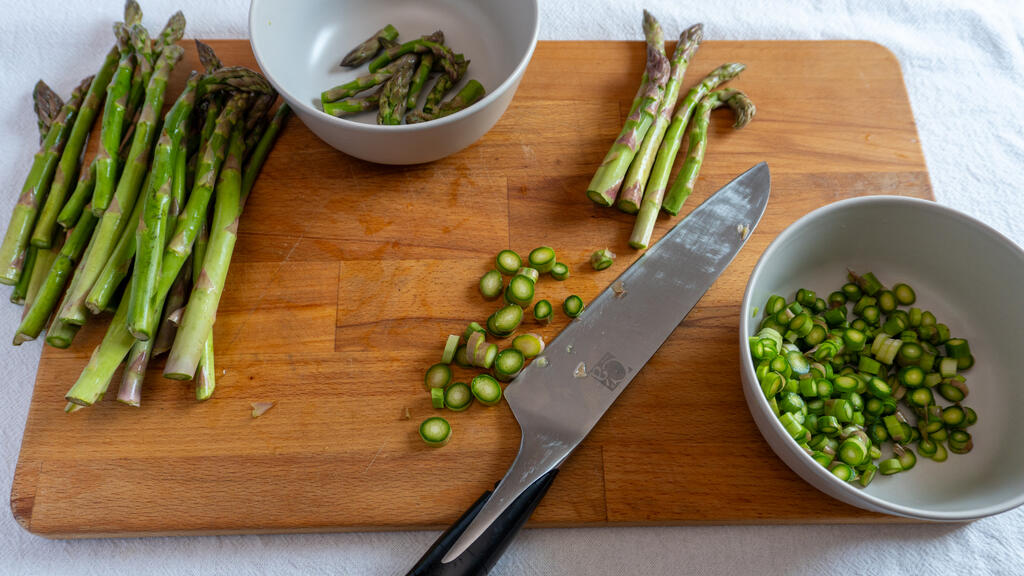 Pasta asparagi e prosciutto - passo 1