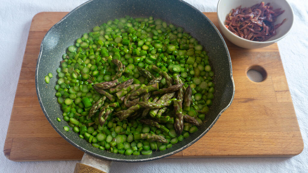 Pasta asparagi e prosciutto - passo 3