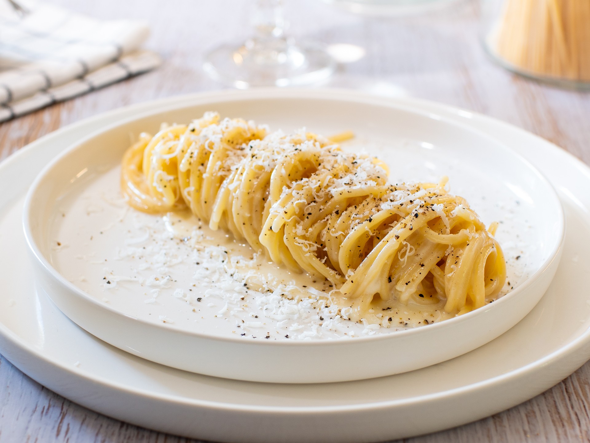Pasta cacio e pepe