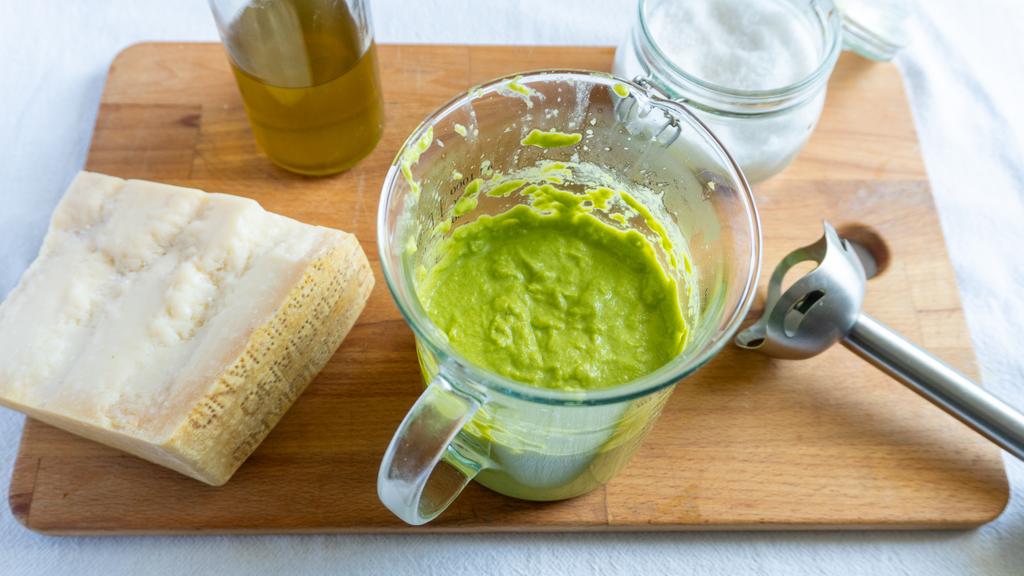 Pasta con crema di asparagi e noci - passo 4