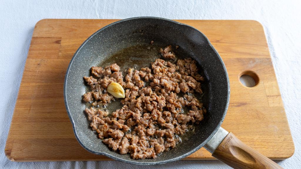 Pasta funghi e salsiccia