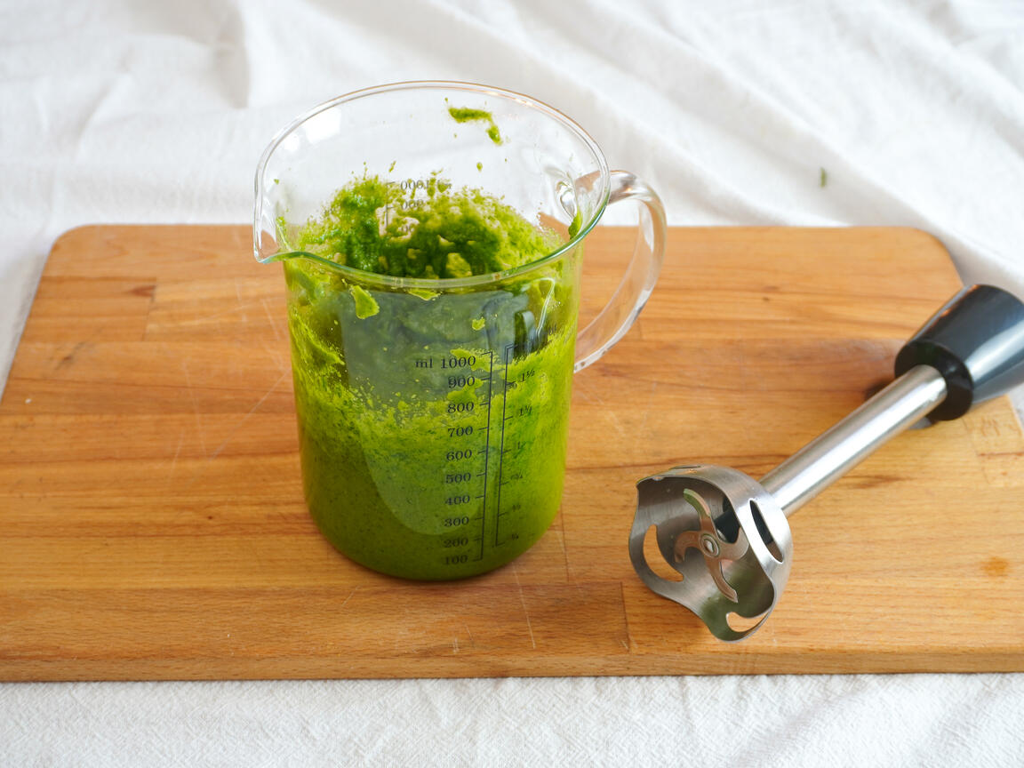 Pesto di rucola e mandorle - passo 4