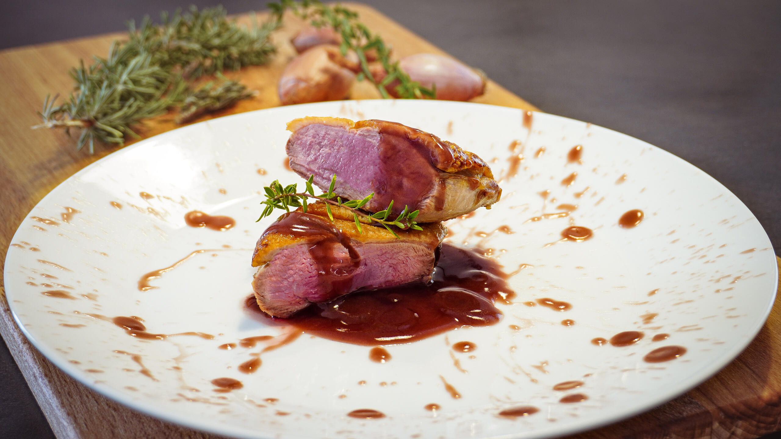 Petto d'anatra con riduzione di vino