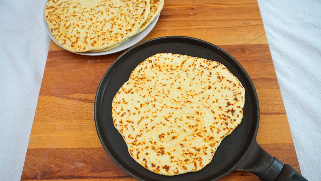 Piadina romagnola all'olio - passo 4